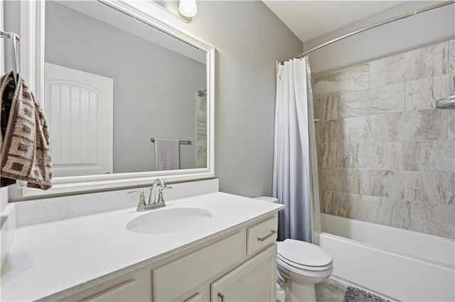 20916 W 190th Place, Spring Hill, KS 66083