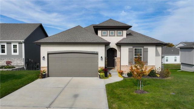 20916 W 190th Place, Spring Hill, KS 66083