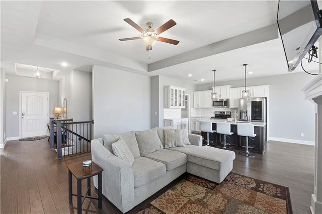 20916 W 190th Place, Spring Hill, KS 66083