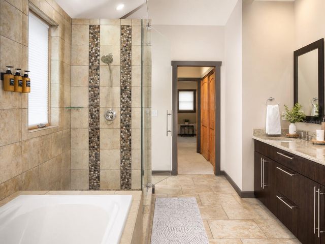 425 FLAT TOP MOUNTAIN ROAD, Fairview, NC 28730