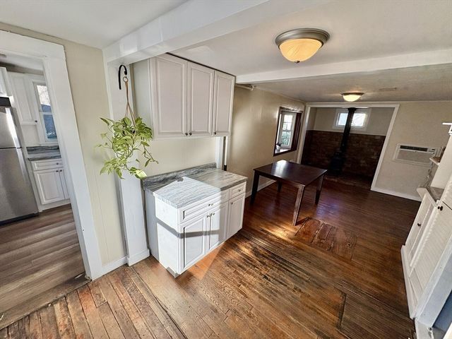 93 Central Street, Rockland, MA 02370