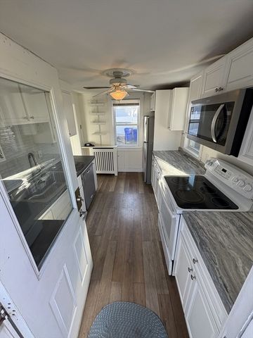 93 Central Street, Rockland, MA 02370