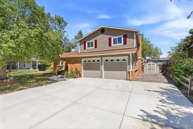 8496 Quay Drive, Arvada, CO 80003
