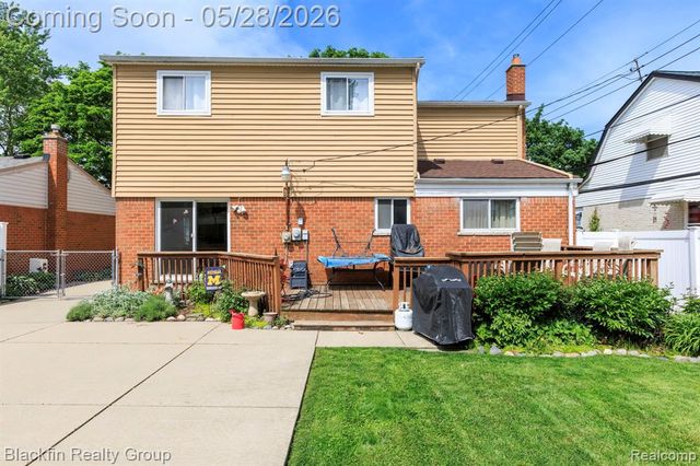 430 N Batchewana Street, Clawson, MI 48017