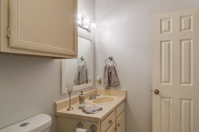 2100 Randy Snow Road 412, Arlington, TX 76011