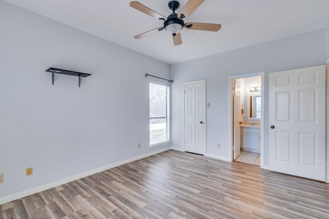 2100 Randy Snow Road 412, Arlington, TX 76011