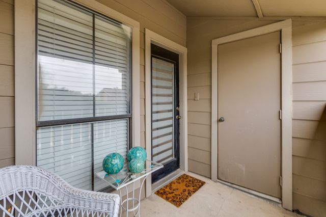 2100 Randy Snow Road 412, Arlington, TX 76011