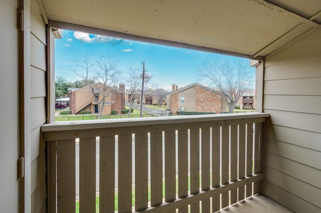 2100 Randy Snow Road 412, Arlington, TX 76011