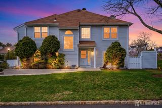 5 Ardsley Square, Sayreville, NJ 08859