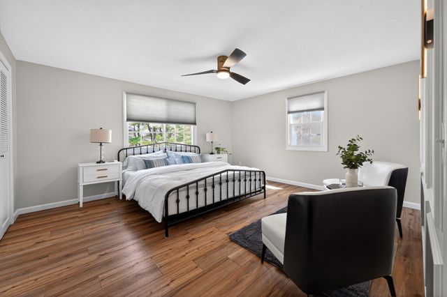 52 Stagecoach Rd, Amherst, MA 01002