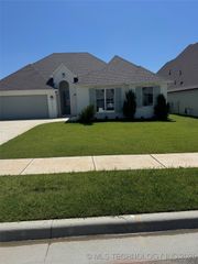 14227 S Evanston Avenue, Bixby, OK 74008