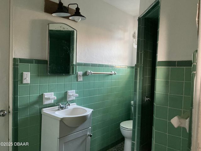 711 S Palmetto Avenue, Daytona Beach, FL 32114