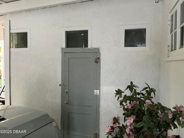 711 S Palmetto Avenue, Daytona Beach, FL 32114