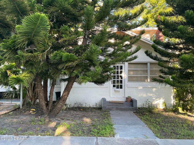 711 S Palmetto Avenue, Daytona Beach, FL 32114