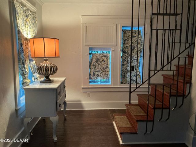 711 S Palmetto Avenue, Daytona Beach, FL 32114