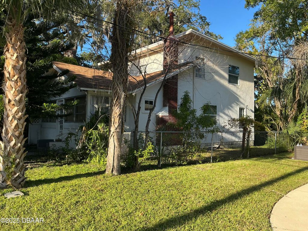 711 S Palmetto Avenue, Daytona Beach, FL 32114