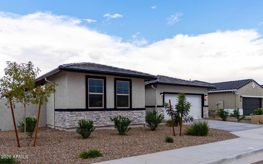 18803 N AVELINO Drive, Maricopa, AZ 85138 — photo 2