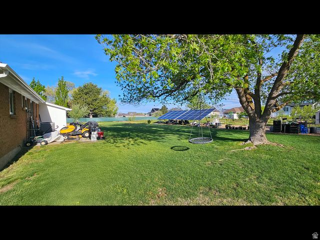 2132 W 800 N, Clinton, UT 84015