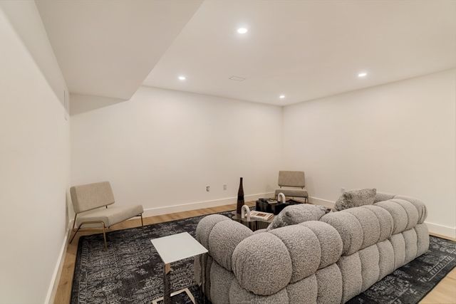 15 South Waverly 15, Boston, MA 02135