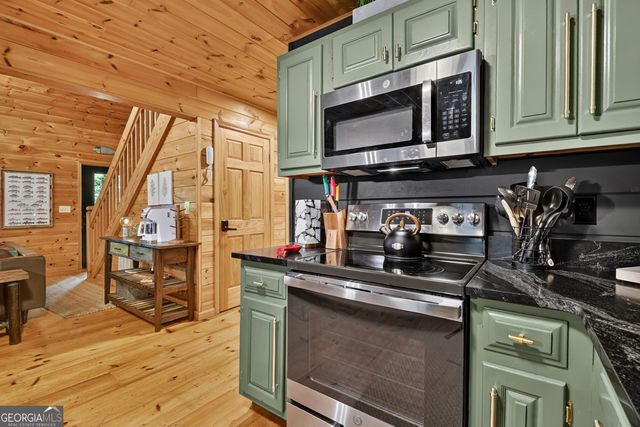 279 S Riverview Lane, Ellijay, GA 30536