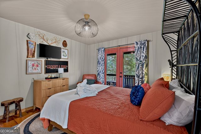 279 S Riverview Lane, Ellijay, GA 30536