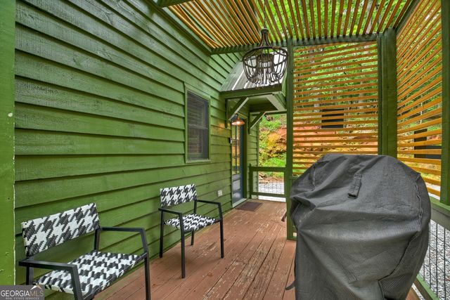 279 S Riverview Lane, Ellijay, GA 30536