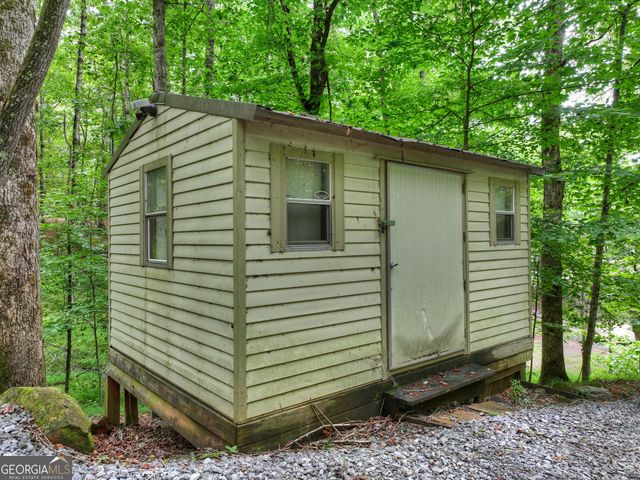 279 S Riverview Lane, Ellijay, GA 30536