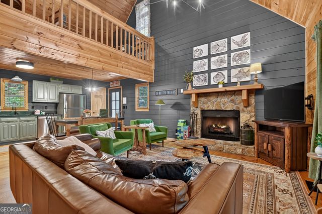 279 S Riverview Lane, Ellijay, GA 30536