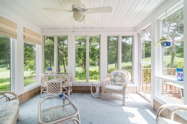 12 Sea Knoll Ct 12, Bourne, MA 02532