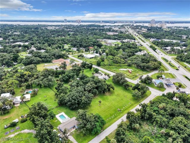 308 Evergreen RD, North Fort Myers, FL 33903