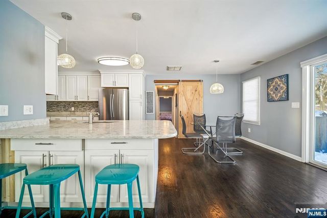 16 Windsor Drive, Park Ridge, NJ 07656