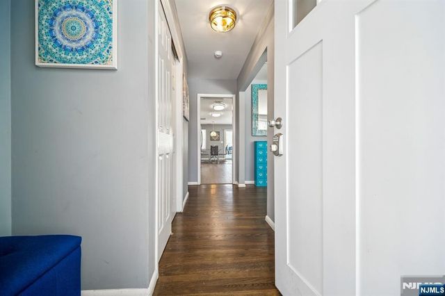 16 Windsor Drive, Park Ridge, NJ 07656