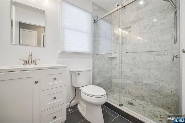 16 Windsor Drive, Park Ridge, NJ 07656