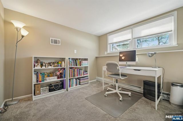 16 Windsor Drive, Park Ridge, NJ 07656