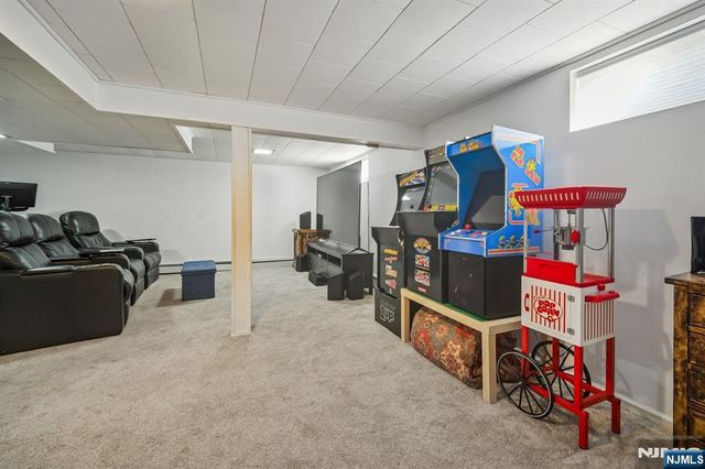 16 Windsor Drive, Park Ridge, NJ 07656