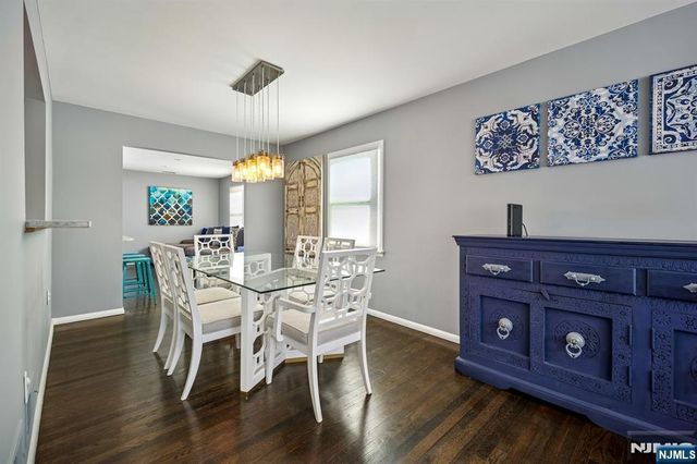 16 Windsor Drive, Park Ridge, NJ 07656