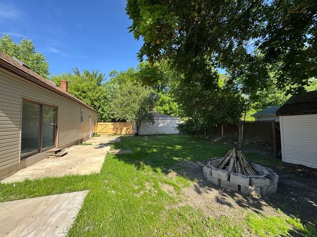 511 Montgomery Road, Montgomery, IL 60538