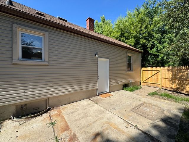 511 Montgomery Road, Montgomery, IL 60538