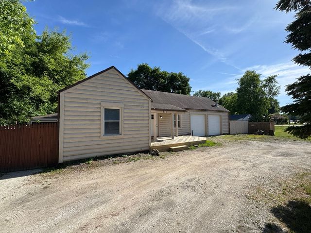 511 Montgomery Road, Montgomery, IL 60538