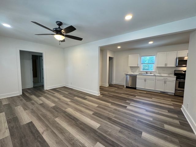 511 Montgomery Road, Montgomery, IL 60538