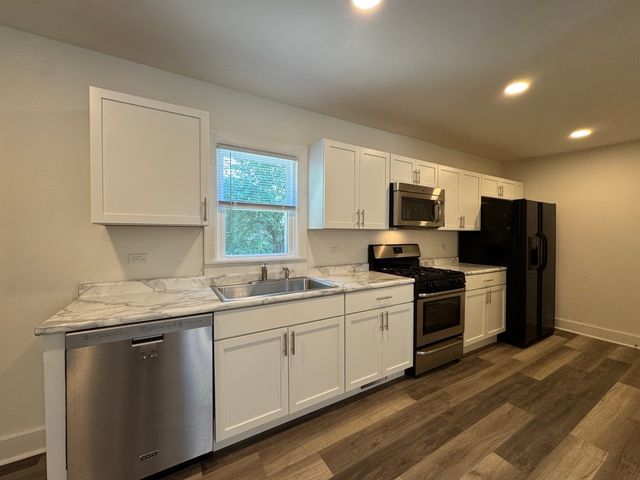 511 Montgomery Road, Montgomery, IL 60538