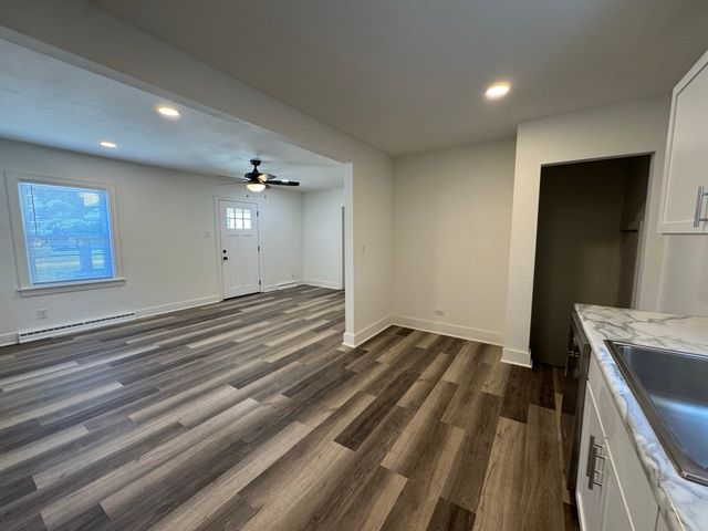 511 Montgomery Road, Montgomery, IL 60538