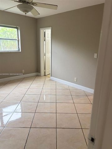 2750 Pierce St 3, Hollywood, FL 33020