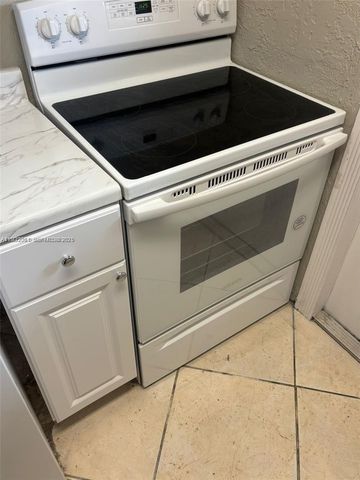 2750 Pierce St 3, Hollywood, FL 33020