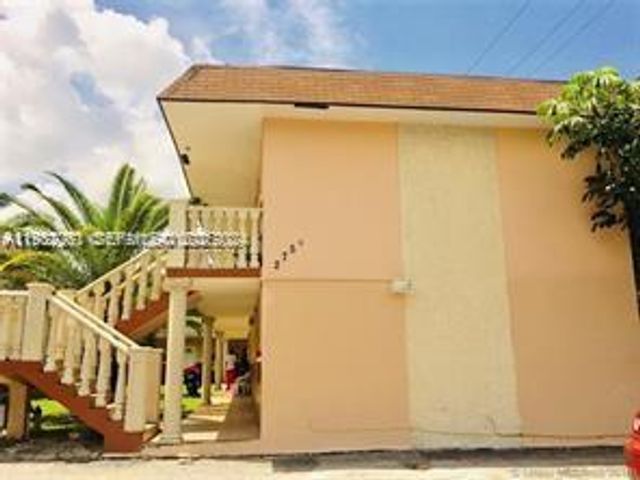 2750 Pierce St 3, Hollywood, FL 33020