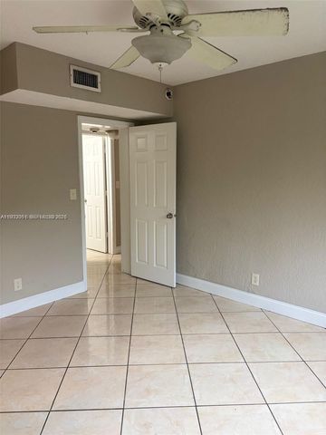 2750 Pierce St 3, Hollywood, FL 33020