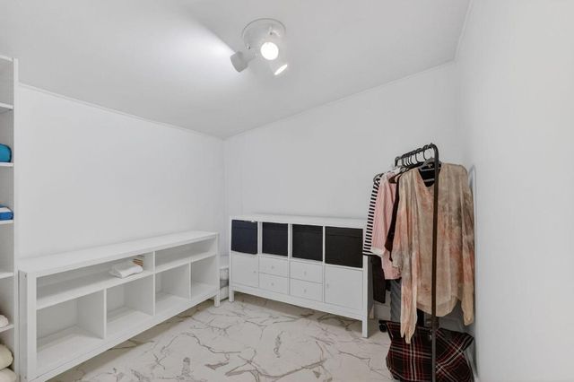 698 NE 36th Street, Oakland Park, FL 33334