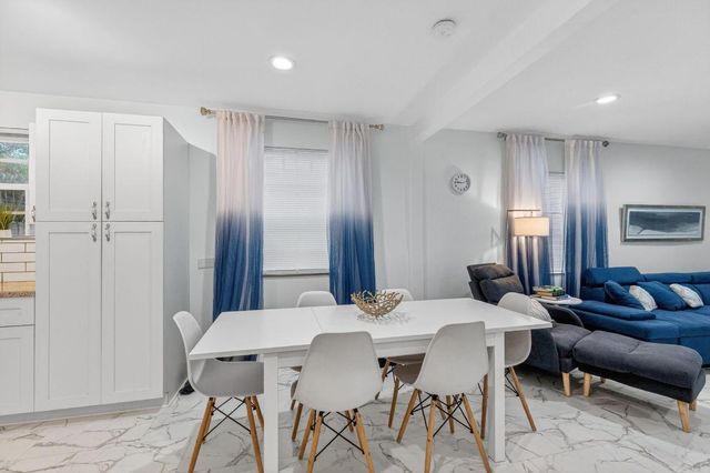 698 NE 36th Street, Oakland Park, FL 33334