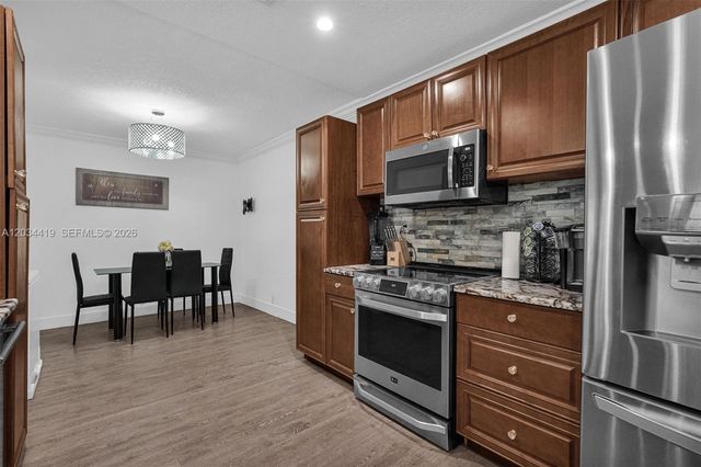 4431 NW 36th Ct, Lauderdale Lakes, FL 33319