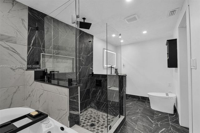 4431 NW 36th Ct, Lauderdale Lakes, FL 33319